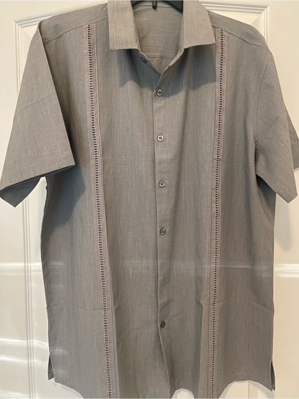 Men's Short-Sleeve Gray Button-Down Casual Shirt